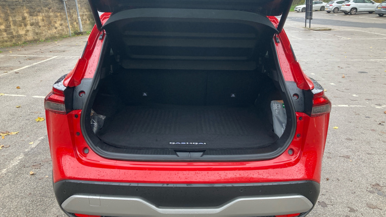 Nissan Qashqai 1.3 DiG-T MH Tekna 5dr Petrol Hatchback